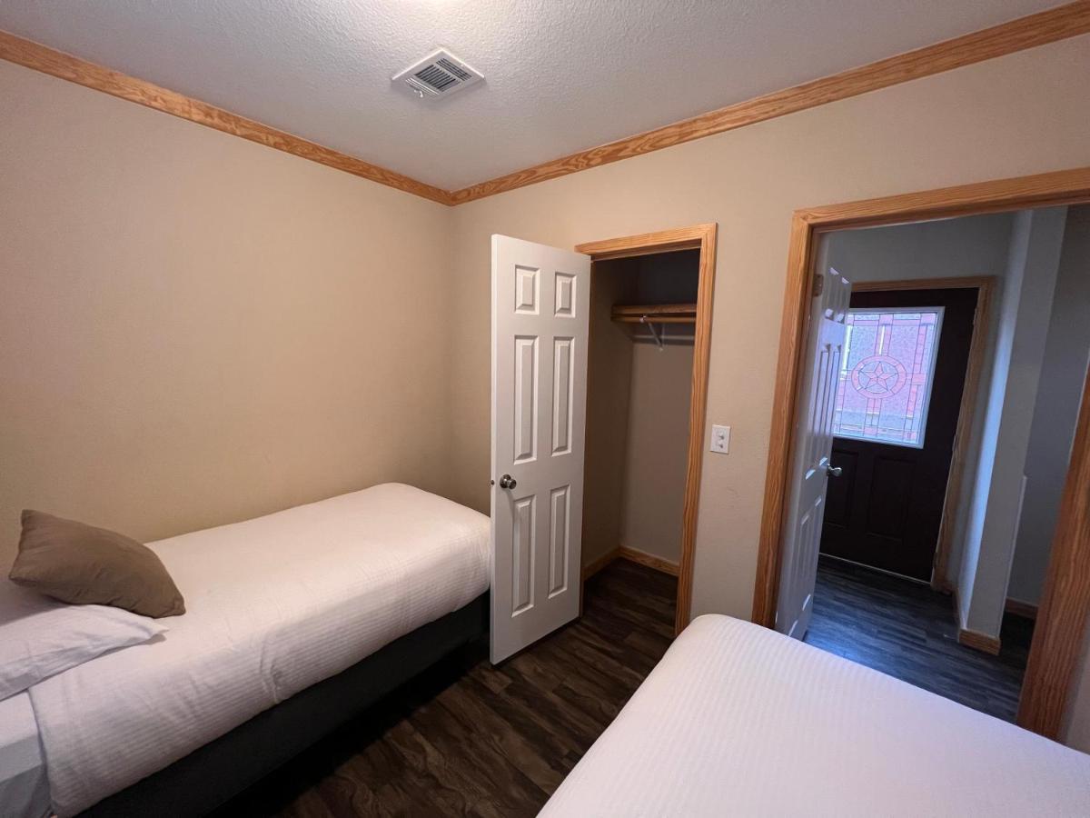 The Hideout Golf Club & Resort Lake Brownwood Экстерьер фото